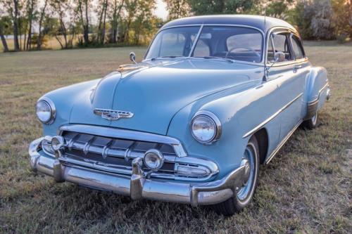 1952 Chevrolet Deluxe 2 Door Sedan